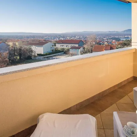 Daire Beach Front Apartment In Sveti Vid Miholjice *