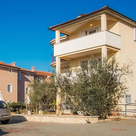 Apartment Beautiful In Miholjice *