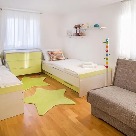 Beach Front Apartment In Sveti Vid Miholjice Daire